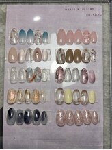 リトルムーン(Little moon)/8月〔hand〕monthly design2