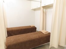 ホシ治療院/院内【ベッド6台有ります】