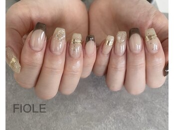 フィオル(FIOLE)/フレンチ×キラキラ☆