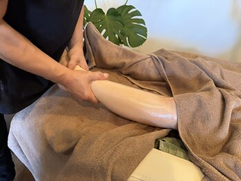 Ｂｌｕｅ Ｌｅａｆ Ｓｅｖａの写真/【むくみスッキリ改善】足裏から膝裏、ふくらはぎまでしっかりとほぐします。