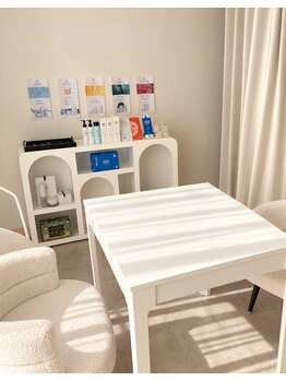 ダーマスキンラボ(DERMA SKIN LAB)の写真/《エリア希少！韓国肌管理サロン》本場韓国の施術が多治見で出来る♪至近距離でも自信を持てる素肌へ◇