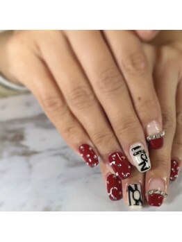 MoonDustnailの写真/持ち込みOKでこだわり派も納得！推しカラーやトレンドを取り入れた、自分だけの華やかネイルに仕上げます◎