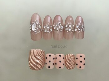 ビジューネイル