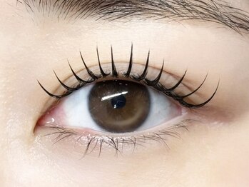 Allu.Me Eye 南青山店 【まつげパーマ・パリジェンヌ・LEDマツエク・アイブロウ】の写真/印象を変える【フラットラッシュ/韓国束感マツエク】ナチュラルなのにハッキリとした目元に♪