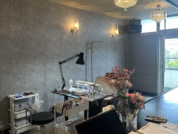 シンラヴィジョンネイルズ(sinravision.nails)の写真/小規模サロンだからこそ、周りを気にせずリラックスしてネイルを楽しめる♪お得なクーポンも多数ご用意◎