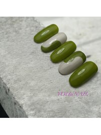 ピスタチオ×グレージュネイル