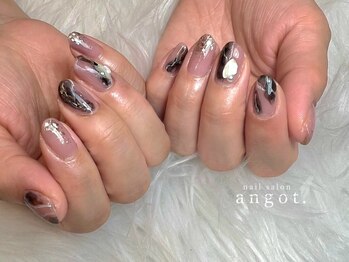 アンガット(angot.)/インクニュアンスアートネイル