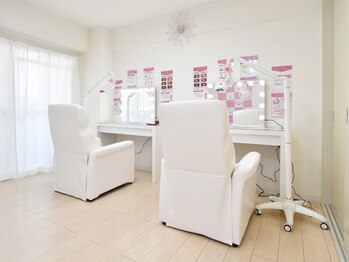 エクシアホワイトニング 新百合ヶ丘店の写真/【通いやすさで選ぶなら♪】月額11,000円の通い放題プランをご用意☆本気で白い歯を手に入れたい方へ！