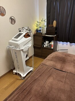 サロンアスティティ(Astiti)/サロン内観