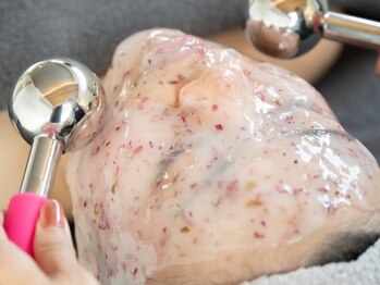 ステッラ(STELLA☆)の写真/毛穴の悩みを解消し、透明感のある素肌を手に入れる！初回限定の特別価格で体験できるチャンス♪
