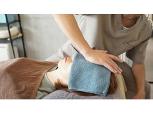 エンビ(ENVI)の雰囲気（おでこの調整は首背中の筋肉をふわっと緩める秘密のポイント）