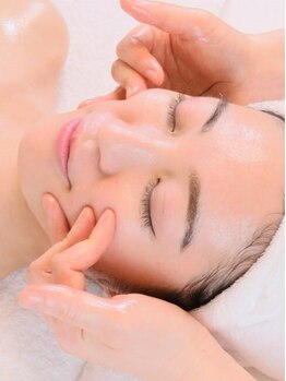 ホウレイ線・たるみ改善！予防ケア