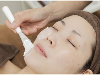 ベラーモ(BELLAMO)の写真/～オトナの素肌改革へ～やさしさ重視のハーブピーリングでシミケア・ニキビなど年齢肌のお悩みに改善へ☆