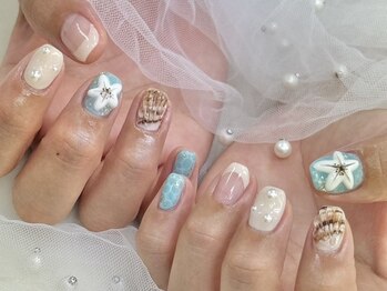 夏の貝殻ネイル