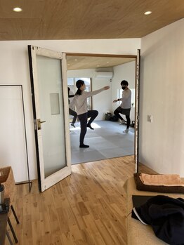 いまづ整体院/ゆる～く体を動かします