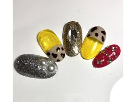 派手ネイル