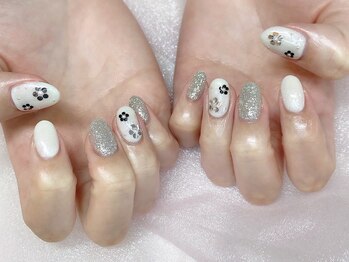 アルティノ ネイル ガーデン(altino nail garden)/韓国ネイル×キラキラ
