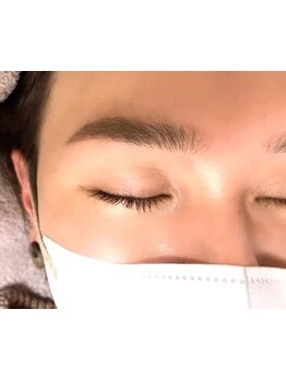 ナチュラル上品な目元にしたい