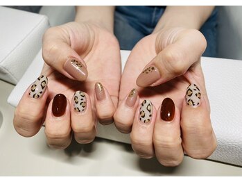 ホワイト(WHITE)/