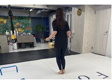 広い空間で縄跳び＆ハードルなど楽しめます◎