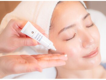 ピュアラ 心斎橋店/VC美容液で透明美肌