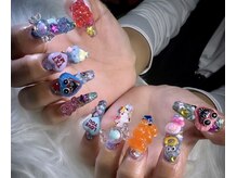 シマネイル(shimanail)の雰囲気（強度抜群な長さだしでゴテゴテネイル♪パーツ豊富★）