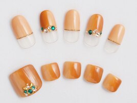 8 ハンド＆フット ￥18640