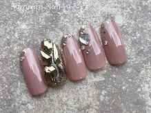 ソロルル ネイル(Sororuru Nail)/ハートビジュー埋め尽くしネイル