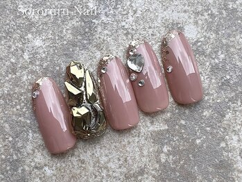 ソロルル ネイル(Sororuru Nail)/ハートビジュー埋め尽くしネイル
