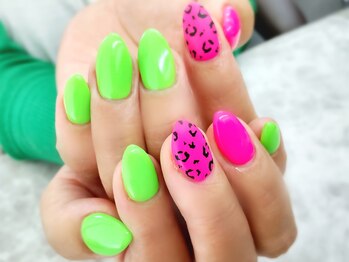 ネイルサロン シェル(Nail Salon SHELL)/流行りのネオン