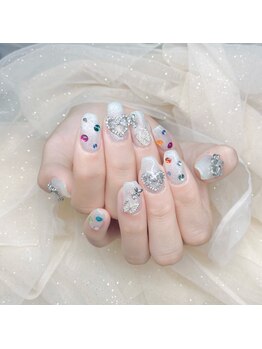 ヘブン ネイル 鶯谷(HEAVEN Nail)/ホワイトビジューネイル