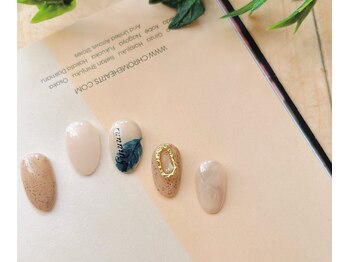 定額デザイン　リーフネイル