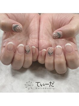 てぃーだ/フラワーネイル