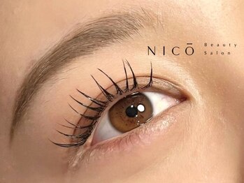 ニコ(NICO)の写真/【軽量×持続力◎】まつ毛への負担を軽減しながらボリュームUP！お得な付け放題クーポンもご用意あり♪