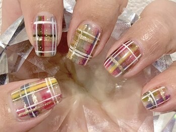 キャッツアイ東京 新宿店(Cat's eye TOKYO)/秋冬チェックネイル