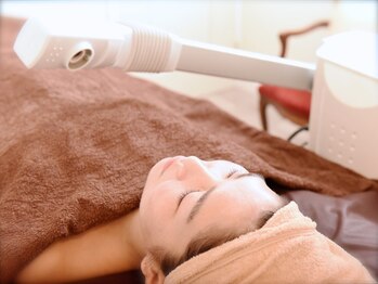 ジオリッチシフォン(giorich chiffon)の写真/年齢とともに目立つ毛穴悩みを、肌状態に合わせて無理なく整えます／肌への負担を抑えた施術をご提案。