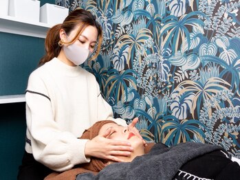 ベルバイローレン(Belle by Lauren.)/フェイシャル施術風景