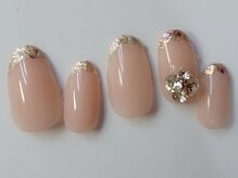 ネイルスタジオ ベレッツァ(BELLEZZA)/ラメフレンチにビジューアート