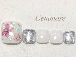 ワンポイントフラワーネイル