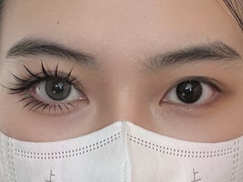 YK美学院の写真/《1か月以内オフ無料◎》目尻を強調するデザインやトレンド感あふれる束感まつ毛を実現！