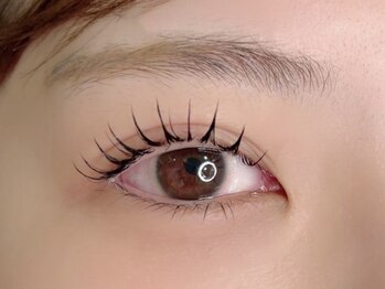 サロン ブレス(salon Bless)の写真/《まつげパーマ×マツエクの最新技術！アンドヘルシー/&healthyあり♪》理想の束感でパッチリお目元へ★