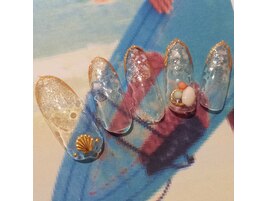 シェルキラキラ夏ネイル