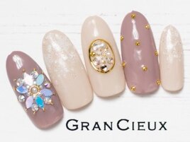 ゴージャス冬ネイル／8500円