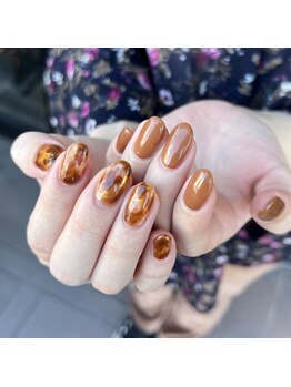 トータルサロン 白べぇーっ プラス/アシメネイル☆