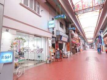 R&M ヤマナカ/外観