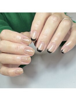 リーゾス(RISUS)/シンプルアシンメトリーネイル