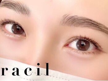 ラシル バイ レストプラス 名古屋駅前店(RACIL by REST PLUS)の写真/【racilパーマ¥4480～】上品×抜け感まつげならここ!綺麗な束感と目元に合うオーダーメイド仕上がりが好評
