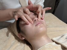 小顔ケアでたるみ&むくみレスのスッキリフェイスラインに◎