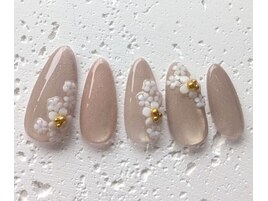 ホワイトフラワーネイル