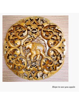 サンパラン/化粧室に大きな鏡があり